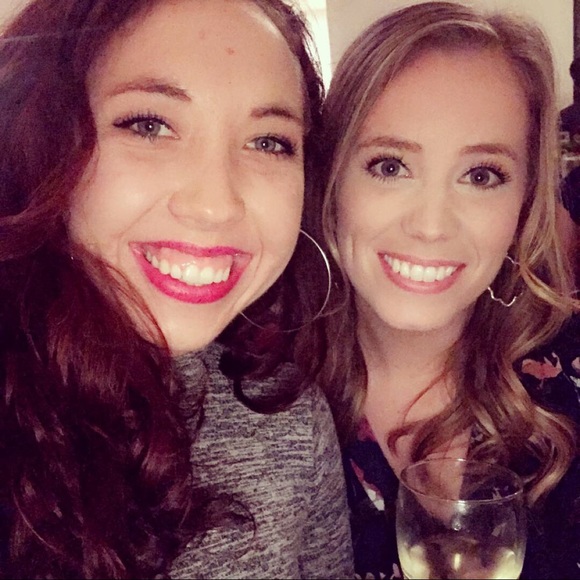 Meet your Posher, Katie - Picture 1 of 1